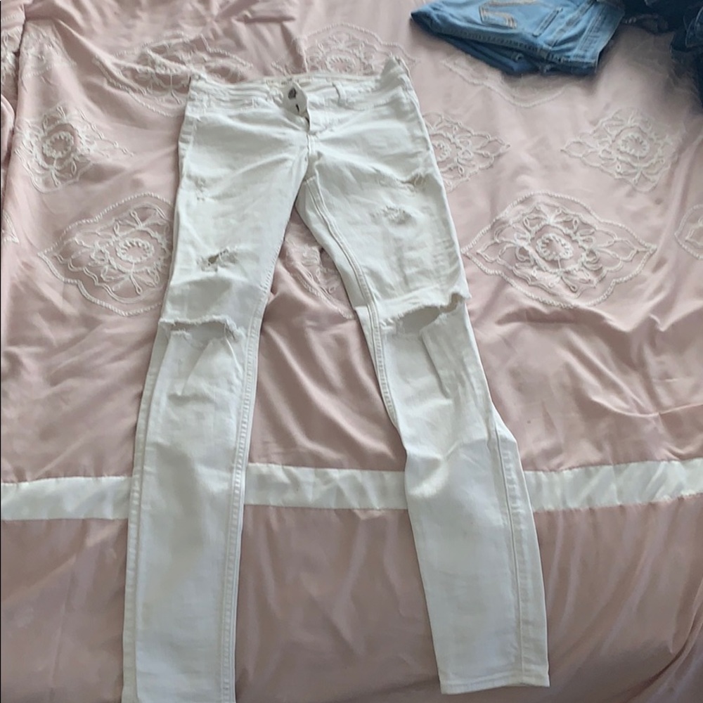 White hollister jeans